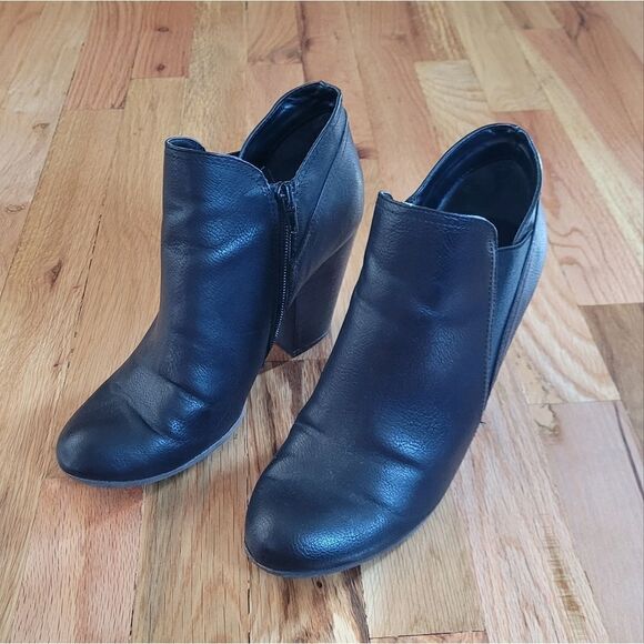 Fergalicious Fergie Panther Black High Heel Booties 8.5 - Picture 2 of 9